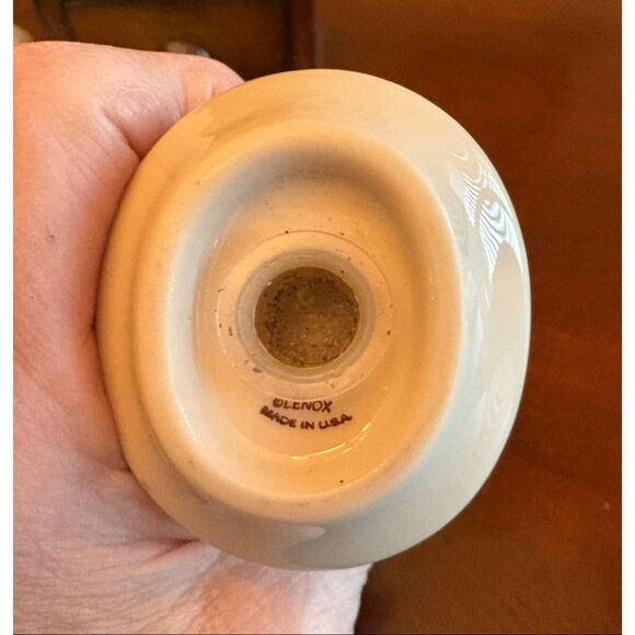 LENOX -  Eternal Collection Vintage (60s) Porcelain Salt & Pepper Shakers/3.75" - Picture 3 of 16